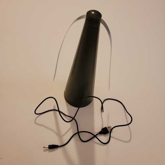 🆕️📦  Fly Repellent Fan 🆕️📦 - Picture 1 of 11